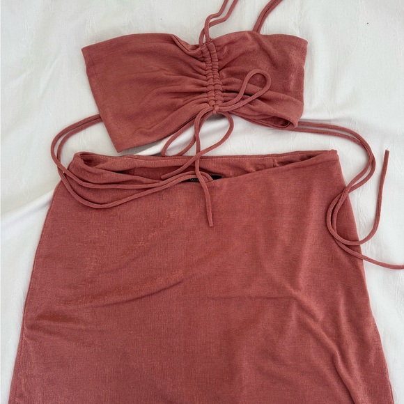 White Fox Boutique Dusty Rose Mini Skirt and top - Picture 2 of 6